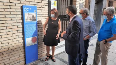 Photo of Primeros carteles turísticos en edificios emblemáticos de la Villa