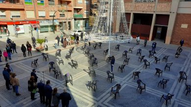 Photo of Una silla vacía por cada mujer asesinada, en el día contra la violencia de género