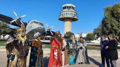 Photo of Los Reyes Magos aterrizan en la Base Aérea y recorren los barrios de Alcantarilla
