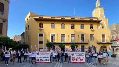 Photo of Protesta de los feriantes para que les permitan instalar la feria en las fechas de las fiestas suspendidas