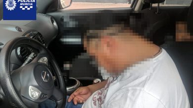 Photo of Un conductor ebrio se queda dormido en el coche con dos menores a bordo