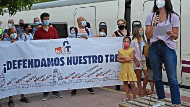 Photo of Concentración de protesta contra el cierre de la línea de Cercanías este jueves en el apeadero de los Romanos