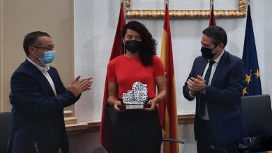 Photo of La triatleta Miriam Álvarez recibe el Premio Fausto Vicent al Mérito Deportivo Ciudad de Alcantarilla