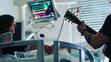 Photo of ‘Afinando corazones’: música para levantar el ánimo a pacientes hospitalizados