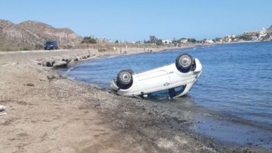 Photo of Rescatan a una conductora tras caer con su coche al mar al salirse de la carretera