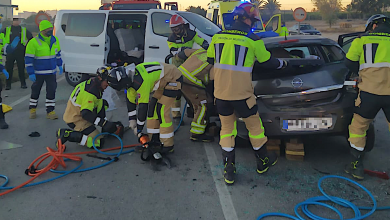 Photo of Un fallecido y siete heridos en el choque frontal en Lorca entre una furgoneta y un turismo