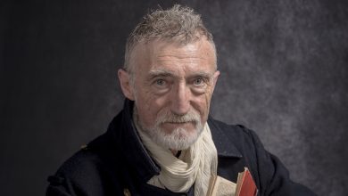 Photo of José Antonio Enrique presenta ‘Lacrimatorio’, poemas en forma de lágrimas sobre la exclusión social