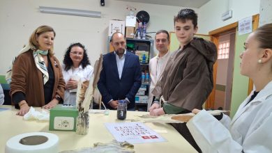 Photo of El IES Alcántara acoge una jornada regional de talleres de inclusión con tecnología 3D
