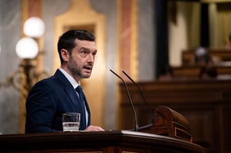 Photo of Aprobada la ley que prohíbe las llamadas spam y los gastos de gestión ocultos