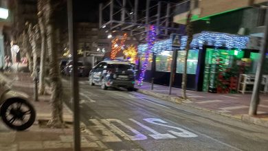Photo of Un policía retirado retiene hasta su detención a un joven que intentaba pagar con billetes falsos
