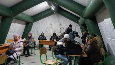 Photo of La infancia en Ucrania afronta el invierno más duro de la guerra bajo el fuego y el frío extremo