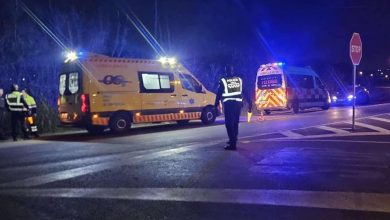 Photo of Atropella a un motorista, se da a la fuga y lo identifican porque se le desprendió la matrícula