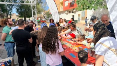 Photo of Escolares y colectivos sociales participan en la plantación de árboles en Sangonera la Seca