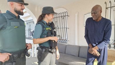 Photo of Rescatan a un septuagenario que estaba inmóvil y aturdido dentro de su casa por un golpe de calor